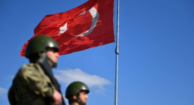 Yunanistan sınırında 1'i PKK/KCK mensubu 3 kişi yakalandı