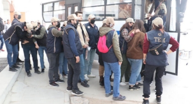 3'ü milletvekili adayı 10 şüpheli adliyede