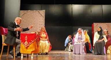 Aktif yaşlılardan, 'Kuyruklu Yıldız Altında Bir İzdivaç' müzikali