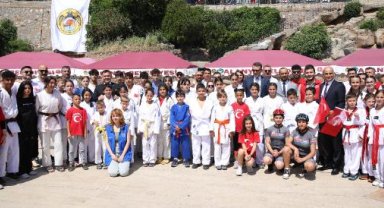 Alanya'da 19 Mayıs kutlamaları coşkuyla başladı