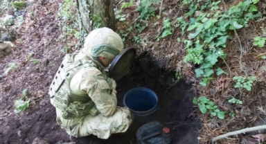 Amanoslar’da PKK’nın malzemeleri ele geçirildi