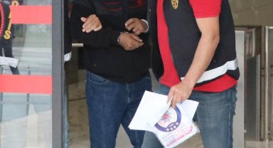 Annesini öldürdü, 'Kaç defa bıçakladığımı hatırlamıyorum' dedi