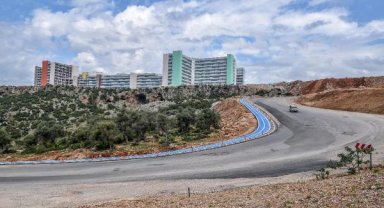 Antalya Şehir Hastanesi'ne 11 kilometrelik yol