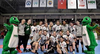 Avrupa şampiyonu Konyaaltı Belediye SK, Türkiye Kupası'nda yarı finale yükseldi