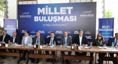 Başkan Böcek Elmalı ve Kaş'ta vatandaşlarla buluştu