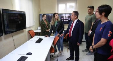 Başkan Böcek, Trafik Kontrol Merkezi'ni ziyaret etti
