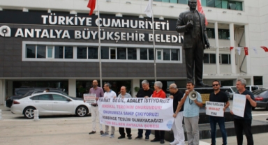 Belediye önünde  'Mobbing' eylemi