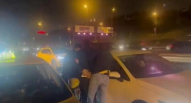 Beyoğlu’nda takside 10 ruhsatsız tabanca ele geçirildi