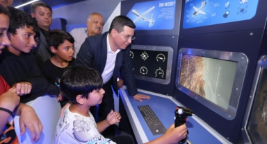 Bilim Teknoloji TIR’ı  öğrencilerle buluştu