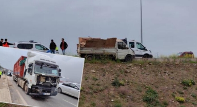 Bursa'da TIR, kamyonet ile hafif ticari araca çarptı