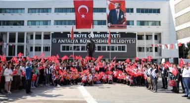 Büyükşehir'den 19 Mayıs töreni