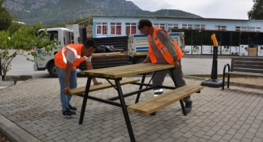 Büyükşehirden  piknik masası