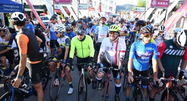 Depremzede çocuklar için pedal çevirdiler