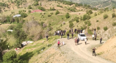Diyarbakır'da minibüs şarampole devrildi: 2 ölü, 13 yaralı