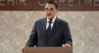 Enerji ve Tabii Kaynaklar Bakanı Dönmez, Eskişehir'de muhtarlarla buluştu