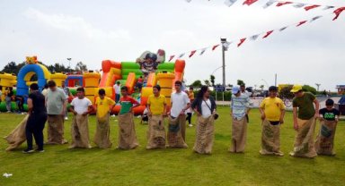 Engelliler şenlikte eğlendi