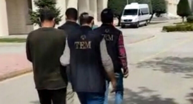FETÖ üyeliğinden kesinleşmiş hapis cezasıyla aranan 2 kardeş yakalandı