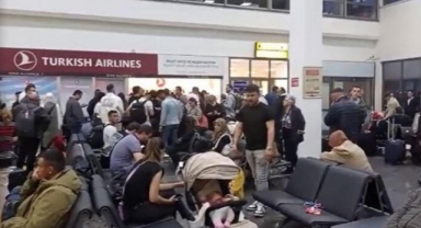 İnişte kanadına kuş çarptı