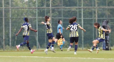 Kadınlar futbolunda final yine İzmir'de