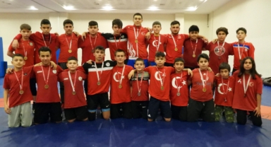 Kepez’in güreşçileri  şampiyona yolcusu