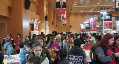 Kepez Kitap  Fuarı’na akın