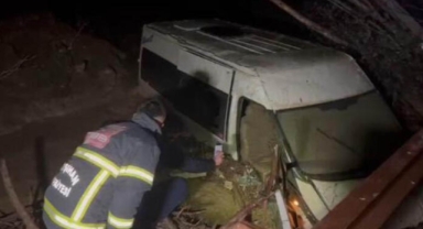 Kırıkkale'de servis minibüsü sele kapıldı: 6 yaralı