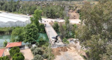 Manavgat Naras Köprüsü yenileniyor