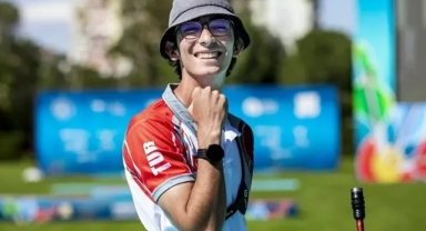 Mete Gazoz-Fatma Maraşlı ikilisi, Okçuluk Dünya Kupası'nda bronz madalya kazandı