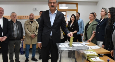 Milli Eğitim Bakanı Özer, Ordu'da oy kullandı 