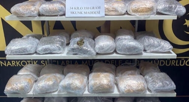 Minibüste uyuşturucu taşıyan 3 kuzen tutuklandı