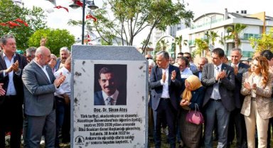 Muratpaşa'da Doç. Dr. Sinan Ateş Parkı açıldı