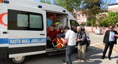 Muratpaşa'dan engelli, yaşlı ve afetzede seçmene ulaşım desteği