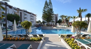 Otel odasında ölü bulundu