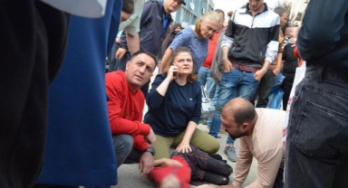 Otomobilin çarpıp, üzerinden geçtiği çocuk ağır yaralandı