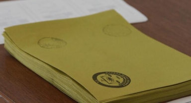 Oy kullanırken kalp krizi geçiren kadın, öldü