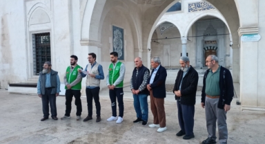 Sabah namazı sonrası  İsrail’i protesto ettiler