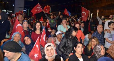 Serik'te Cumhurbaşkanlığı Seçimi kutlaması