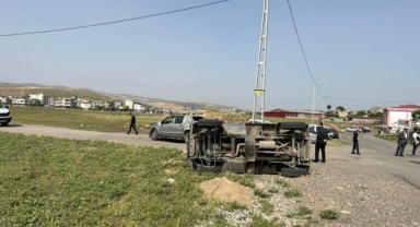 Siirt'te zırhlı polis aracı ile kamyonet çarpıştı; 5'i polis, 6 yaralı