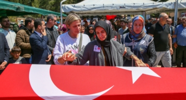 Suriye'de şehit olan polis memleketi Osmaniye'de son yolculuğuna uğurlandı
