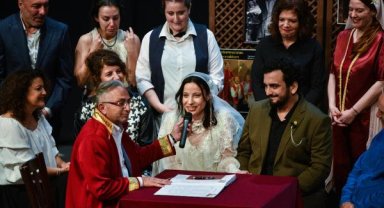 Tanıştıkları sahnede 13 yıl sonra dünyaevine girdiler