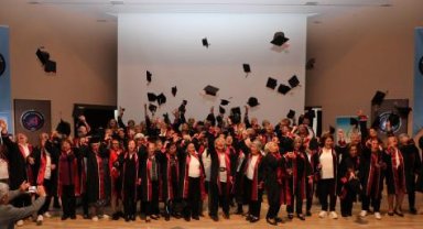 Tazelenme Üniversitesi'nden 82 öğrenci mezun oldu