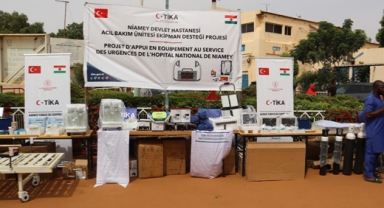 TİKA'dan Nijer'deki bir devlet hastanesine donanım desteği