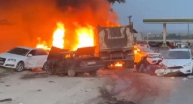 TIR'la çarpışan hafriyat kamyonu asker uğurlayanların arasına daldı; 12 ölü, 31 yaralı