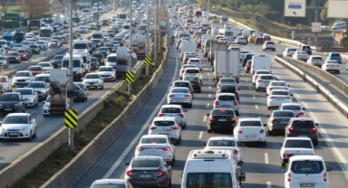 TÜİK: Nisanda 179 bin 504 taşıtın trafiğe kaydı yapıldı