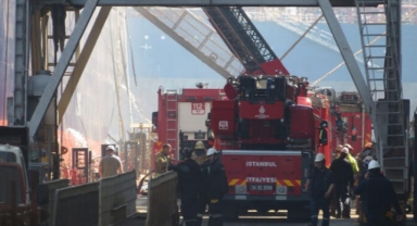 Tuzla'da gemi yangını