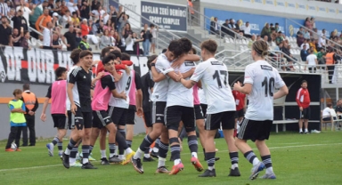 U16 Gelişim Ligi'nde şampiyon Beşiktaş