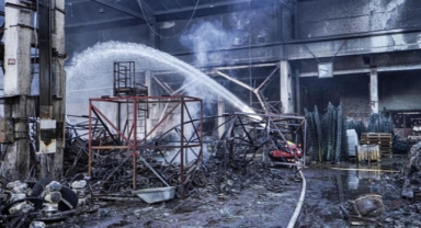 Ukrayna’da depo yangınına müdahale için robot kullanıldı