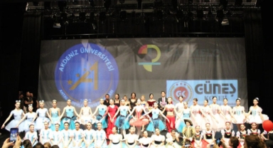 Üniversitede  çifte etkinlik