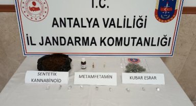 Uyuşturucu tacirini jandarma yakaladı