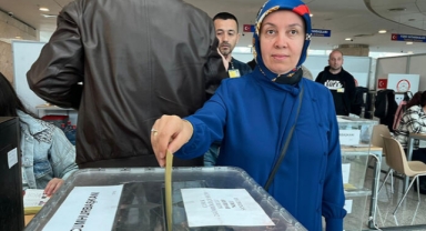Yurt dışında 1 milyon 585 bin 334 seçmen oy kullandı